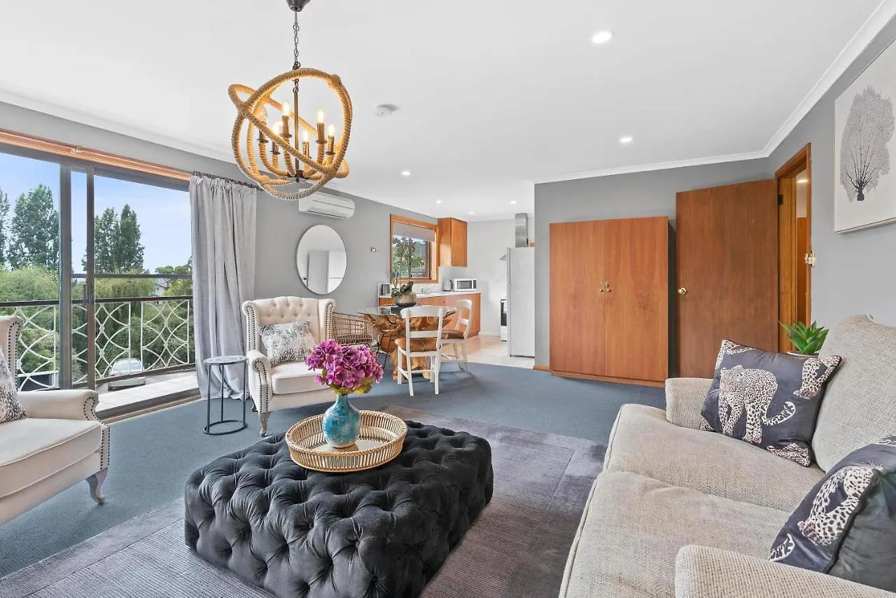 Soho Vibes On Davey - 2 Bedroom Unit Hobart - Free Parking - Free Wifi